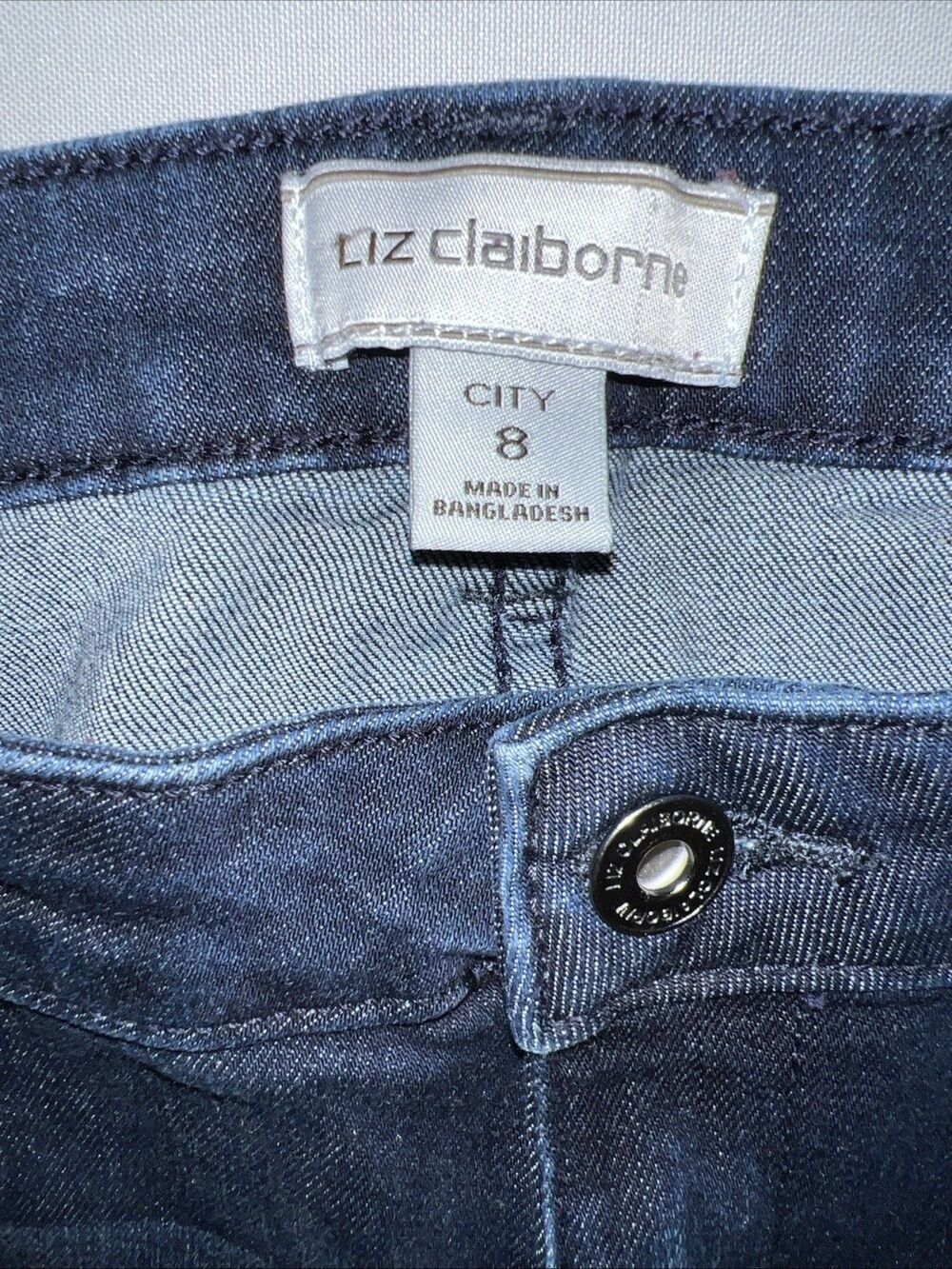 Liz Claiborne City Skinny Women's size 8 Dark Wash Blue Denim Jeans - Picture 5 of 8